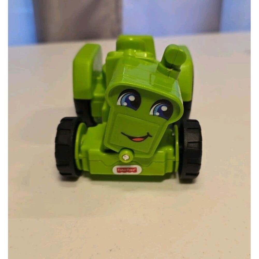 Fisher Price Little People 2016 Green Farm Tractor Helpful Harvester Tilt Engine